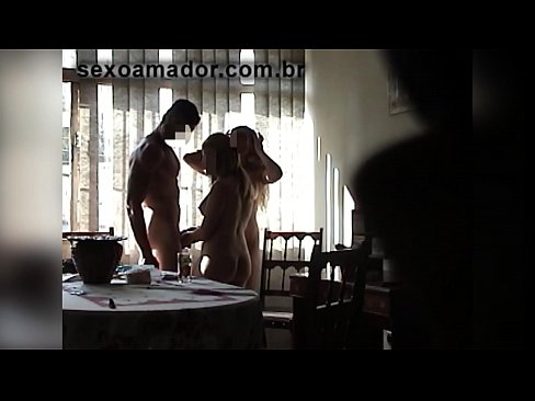 ❤️ Sexu-lagunek gizon erraldoi bat eta hirukote batera gonbidatzen dituzte berarekin ❤️ Porno pornoan eu.epicpornvideos-com.ru ❌